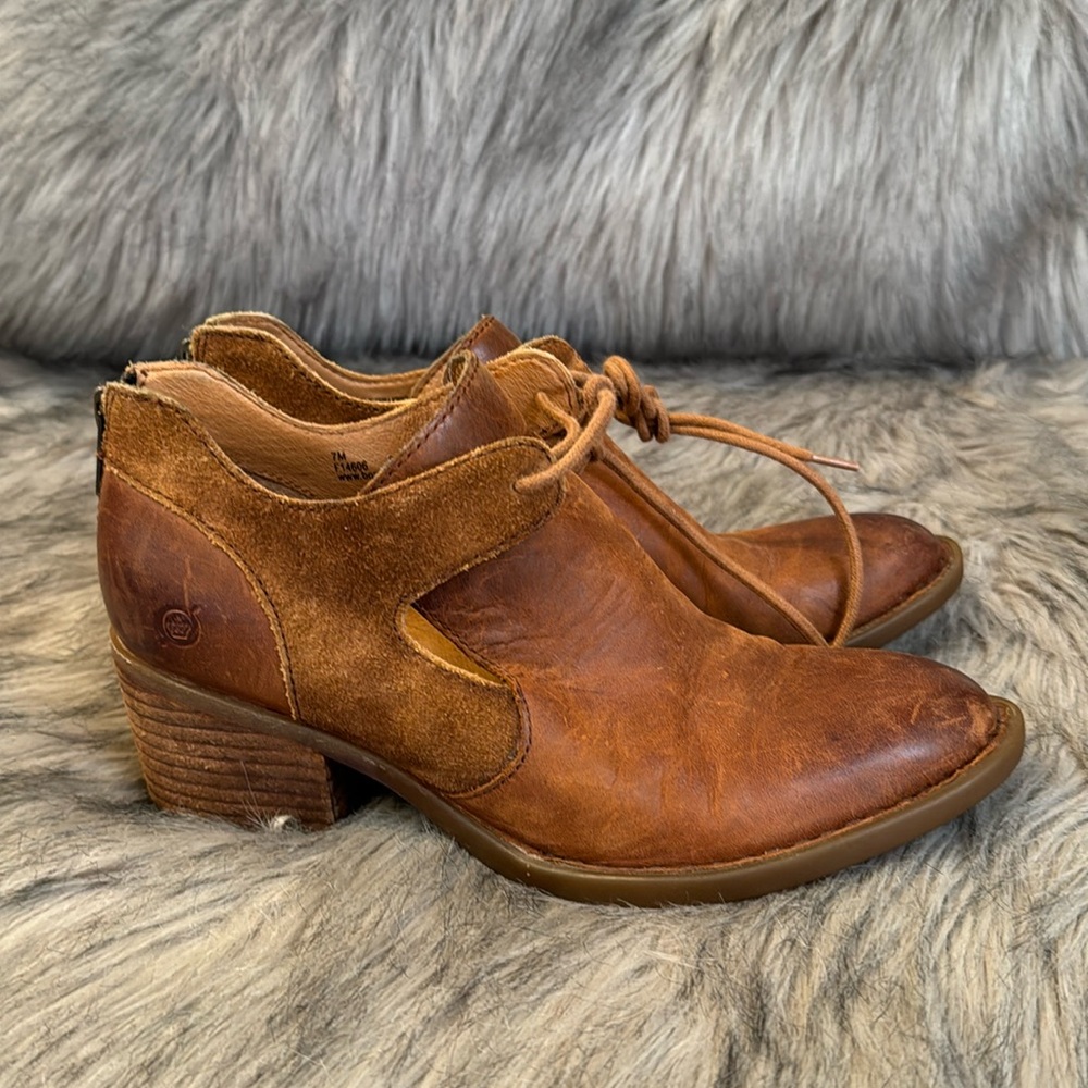 Born Booties Carmel Cognac color. Genuine Leather & Suede. EUC!